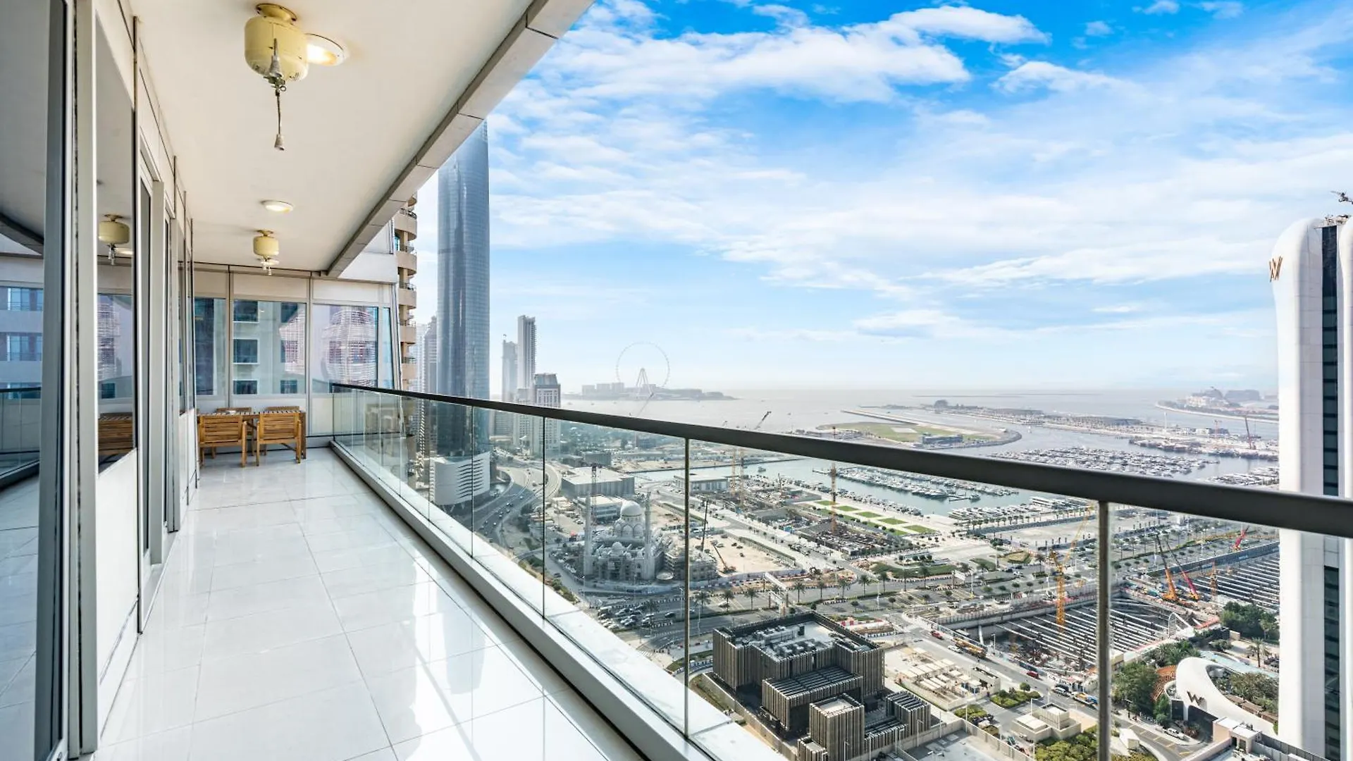 Modern Apartment With Panoramic Sea Views Dubai