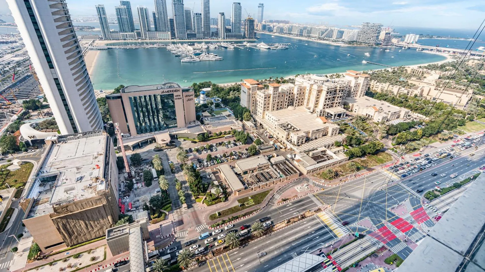 Modern Apartment With Panoramic Sea Views Dubai