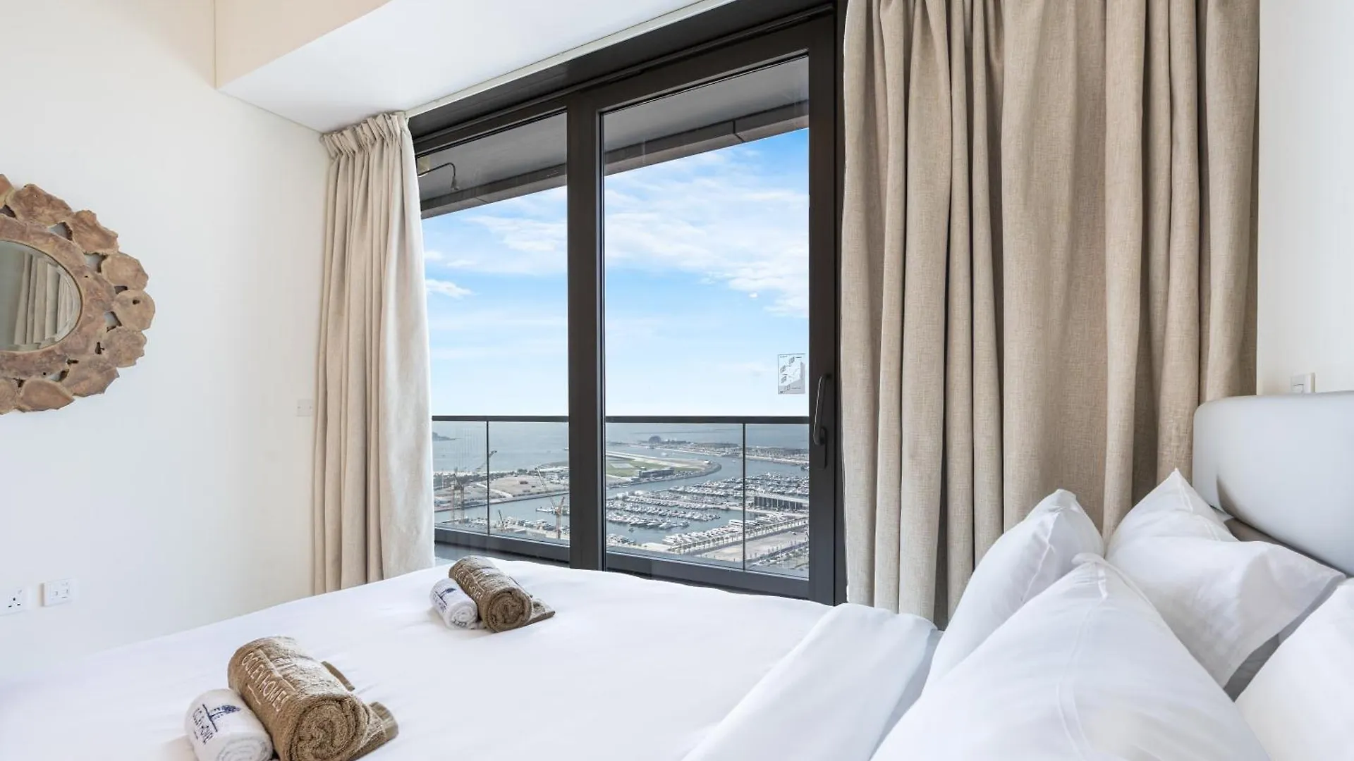 Modern Apartment With Panoramic Sea Views Dubai United Arab Emirates