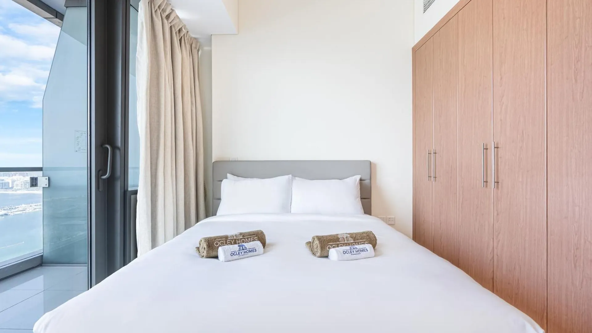 Modern Apartment With Panoramic Sea Views Dubai