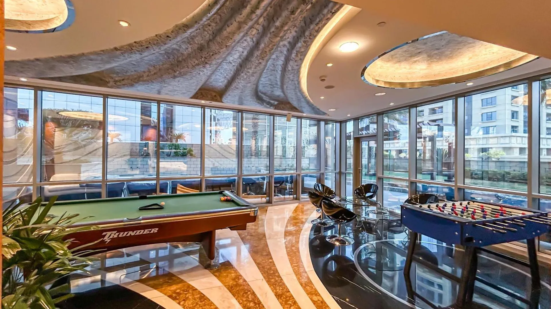 Modern Apartment With Panoramic Sea Views Dubai